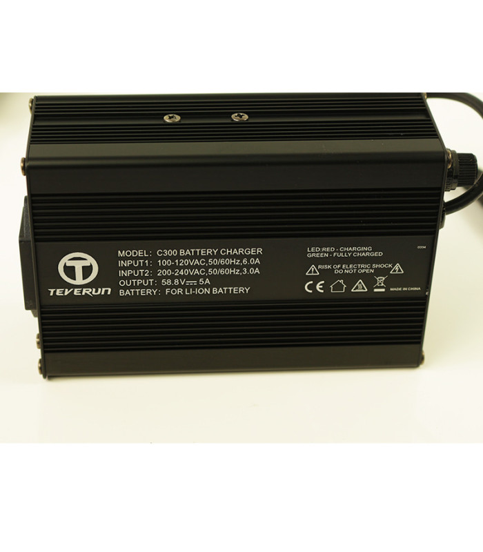 CARGADOR RÁPIDO 5A 52V (SALIDA 58.8V) PATINETE MASSCITY